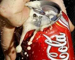 Coca Cola yerine virüs içiyormuşuz