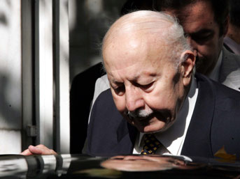 Gül, Hocası Erbakan'ı affedecek mi?