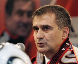 Hakan Cuma'ya gitmişse ne olmuş?