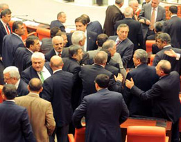 Hükümetten CHP'ye hodri meydan
