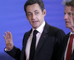 Sarkozy, Paris için harekete geçti