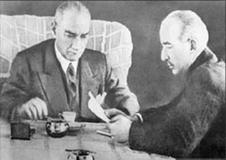 Atatürk'ün Gençliğe Hitabesi'ni kim yazdı?