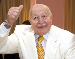 Erbakan Hoca'nın üyelere izlettiği film..