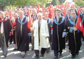 İTÜ'de istifa depremi 