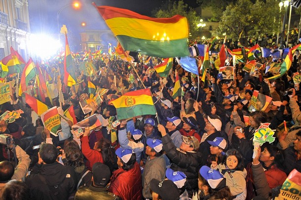 Morales'in referandum zaferi