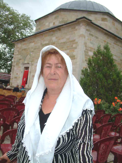 400 yıldır 1. Murad'ın türbesine bakıyorlar
