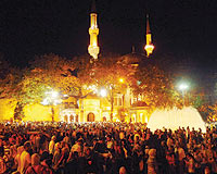 Kanallardan kandil özel programı