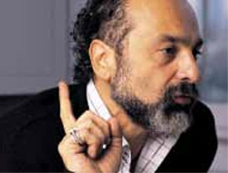 Haşmet Babaoğlu neye çok üzülüyor?