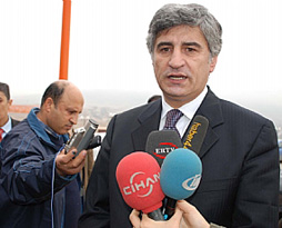 Eski İÜ Rektörü hakkında suç duyurusu