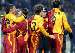 Galatasaray Denizli'de dört köşe