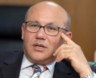 Talat yarın İstanbul'a geliyor