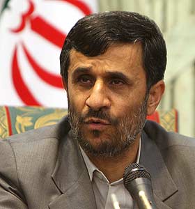 Ahmedinejad Tacikistan'a gitti