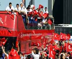 Milli Takım yurda döndü