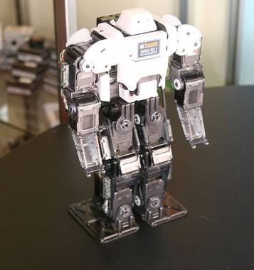 Namaz kılan robot geliştirildi