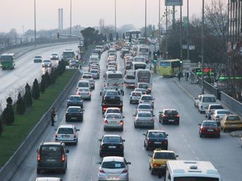Yarın İstanbulda bazı yollar kapanacak