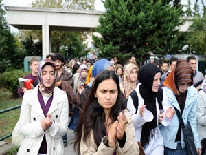 Özgürlüğün kalesinde başörtü yasağı