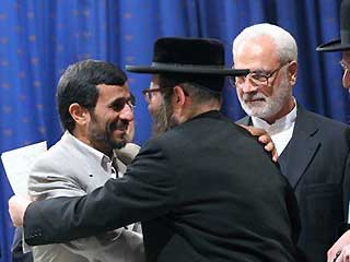 Ahmedinejad, Siyonizm karşıtı Yahudilerle görüştü