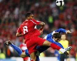 Futbolseverler şehitleri unutmadı