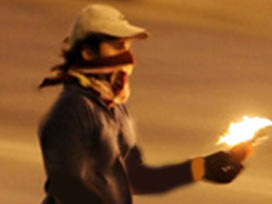 Okmeydanı'nda molotoflu saldırı