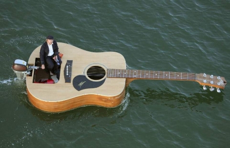 Gitar teknesiyle Dünya turu