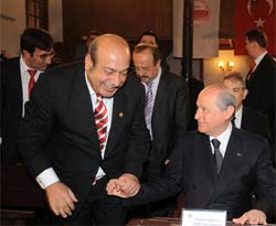 Kaplan'ın Meclis'te oturma eylemi Salı'ya