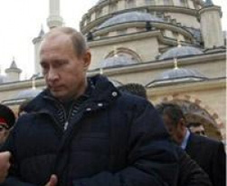 Bu da oldu! Putin Çeçen camiine gitti