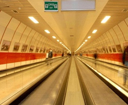 Metrobüsler saatte kaç yolcu taşıyor?