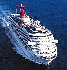 KKTC'ye ilk kez kruvaziyer sınıfı yolcu gemisi geldi 