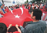 Bayrak yakana 3 yıl hapis istemi