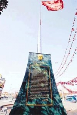 Taksim'deki kaçak kaide kaldırıldı