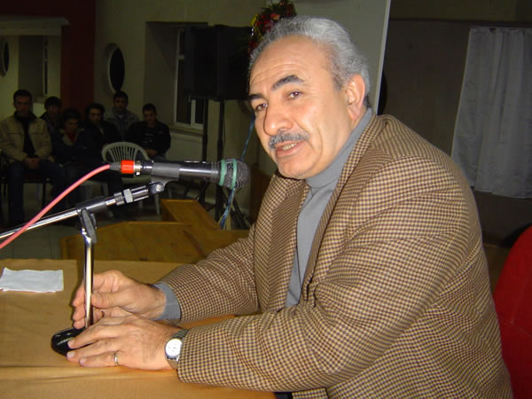 Vakkasoğlu: Öğretmenin emeklisi değil rahmetlisi olur