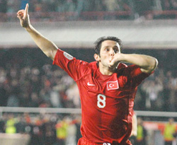 Dünyanın en iyi 100 futbolcusu arasında...