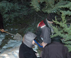 Gölbaşı'ndaki aramada cephanelik çıktı