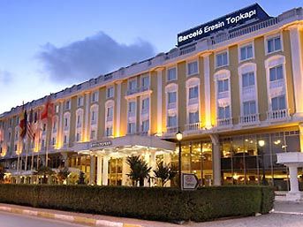 Eresin Otelleri'nin sahibi vuruldu   