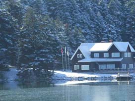 Deniz seviyesinin 80m altındaki göl ilgi odağı