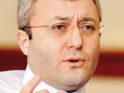 Özkan'dan reklam tehdidi