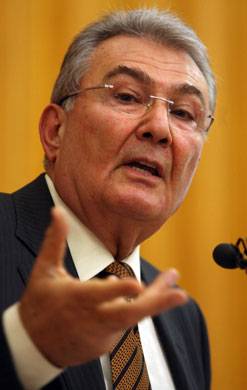 Baykal'a 'Deniz Feneri' sorgusu