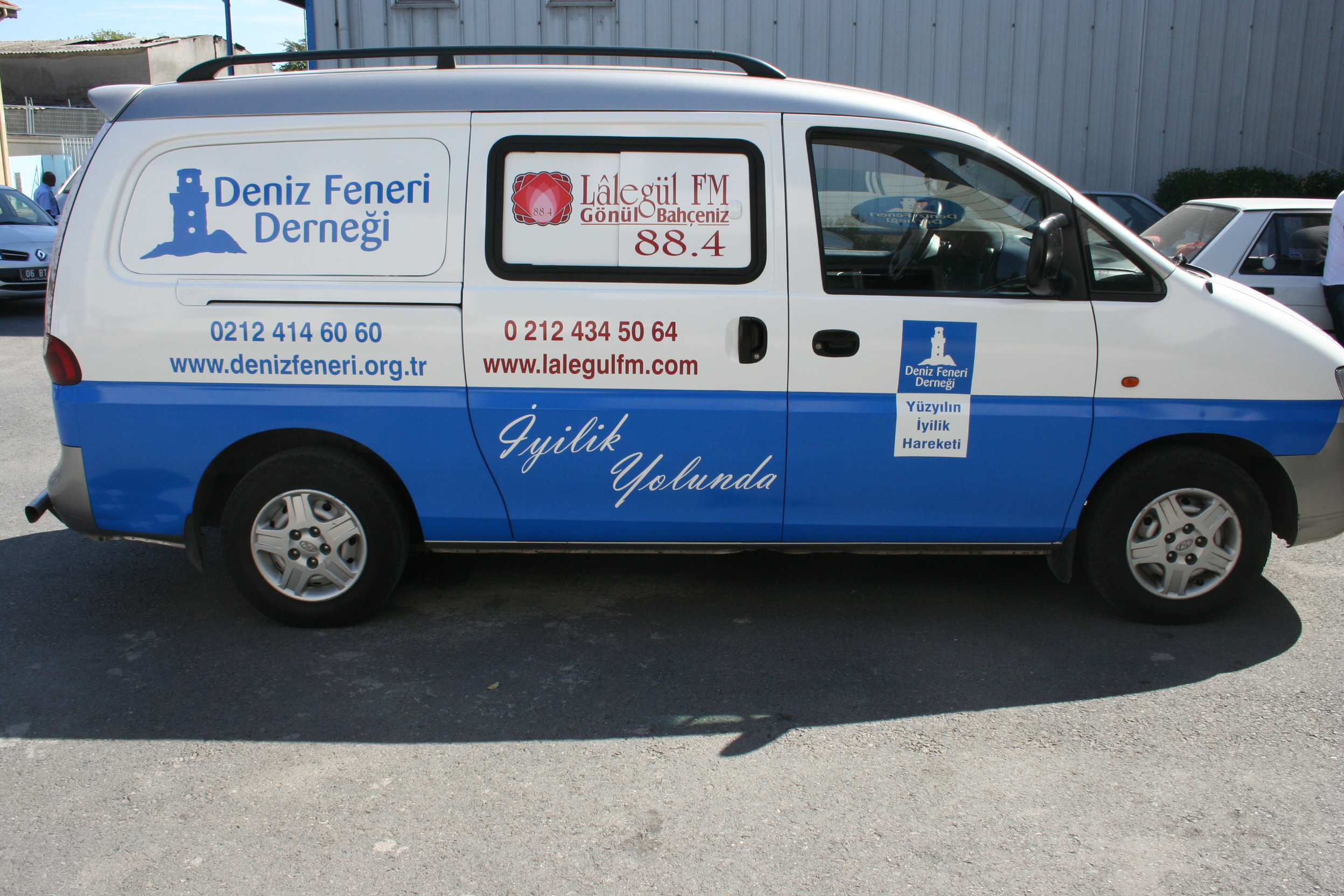 Deniz Feneri'nden dayanışma örneği