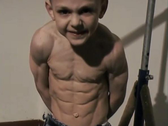 O dünyanın en güçlü çocuğu...