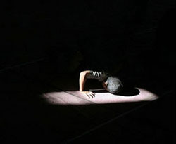 'Secde eden insan' şeklinde yapılan cami yoğun ilgi görüyor