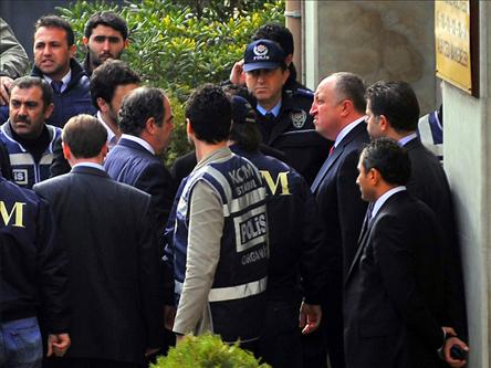 Korgeneraller Adliye'ye gelmedi