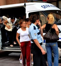 'Genç Subaylar' çetelerin esaretinde!