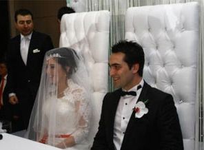 Arınç'ın başı açık-örtülü cevabı