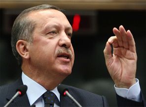 Horozu çok olan köyün sabahı geç olur