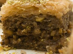 Endonezyalılara Karaköy Güllüoğlu baklavası