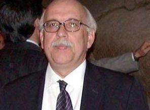 Nabi Avcı ve Yalçın Akdoğan da istifa etti