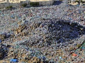 Arafat'ta yakarış zamanı Arafat'ta yakarış zamanı