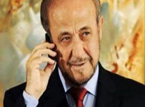 Esad'a amcasından 'görevi hemen bırak' çağrısı Esad'a amcasından 'görevi hemen bırak' çağrısı