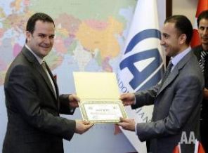 Turan Kışlakçı'ya 'Arap Baharı' ödülü Turan Kışlakçı'ya 'Arap Baharı' ödülü