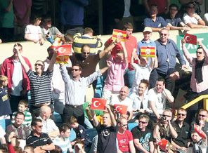 Türk bayrağı yasaklandı